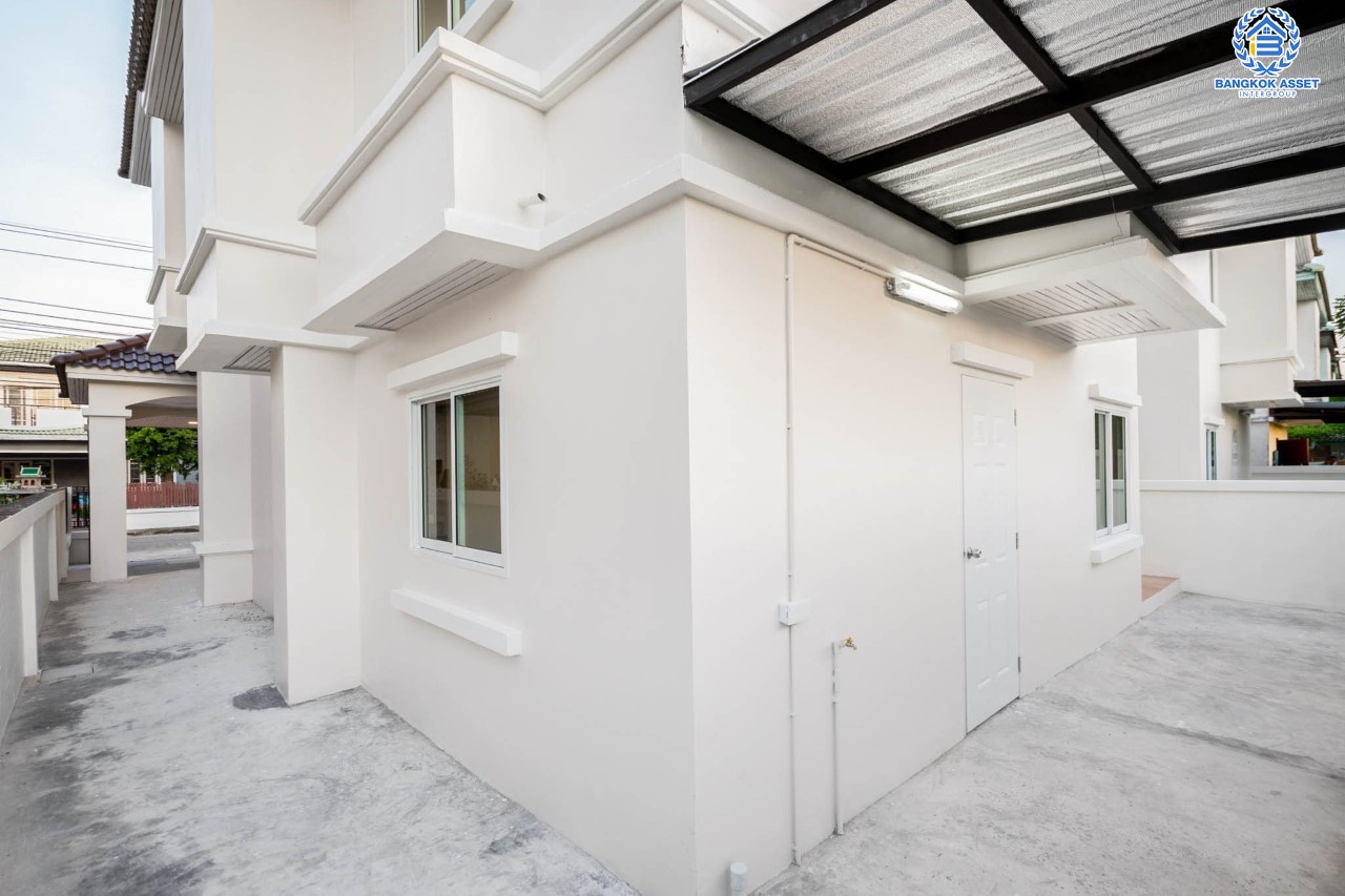 บ้านมือสองตกแต่งใหม่ ม.เศรณีวิลล่า บางใหญ่-กาญจนาภิเษก (บ้านกล้วย-ไทรน้อย) พร้อมทุกการเข้าอยู่ เนื้อที่ 50 ตร.ว. ฟังก์ชันพร้อม 3 ห้องนอน 3 ห้องน้ำ จอดรถได้ 2 คัน บนทำเลคุณภาพ! เชื่อมต่อ ถ.กาญจนาภิเษก ใกล้เซ็นทรัลเวสต์เกต และ รถไฟฟ้า "สถานีคลองบางไผ่"